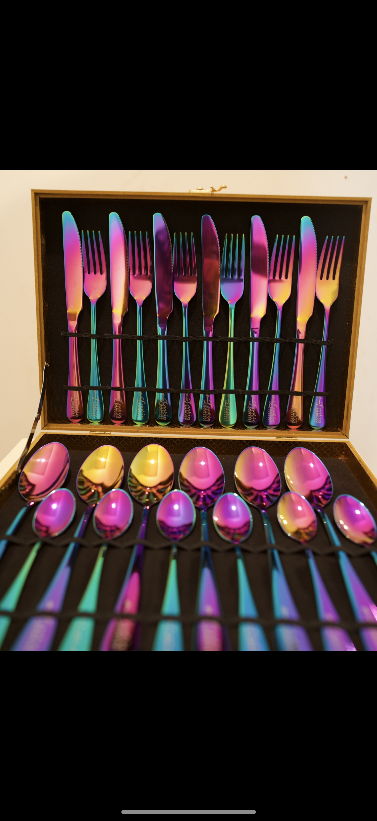 24 piece silverware set