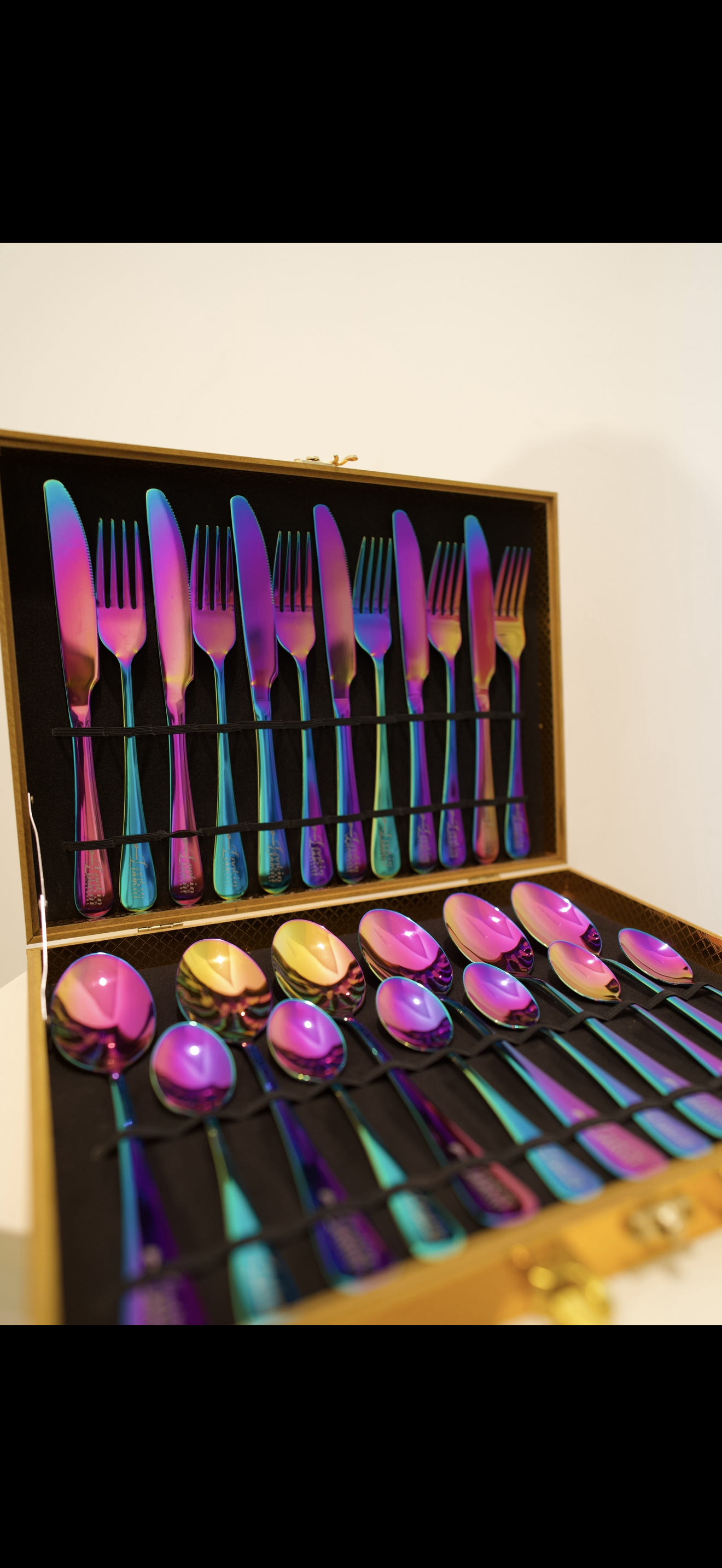 24 piece silverware set