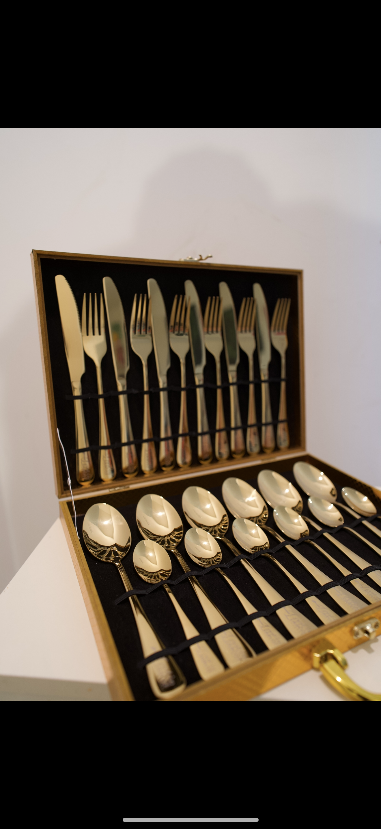 24 piece silverware set