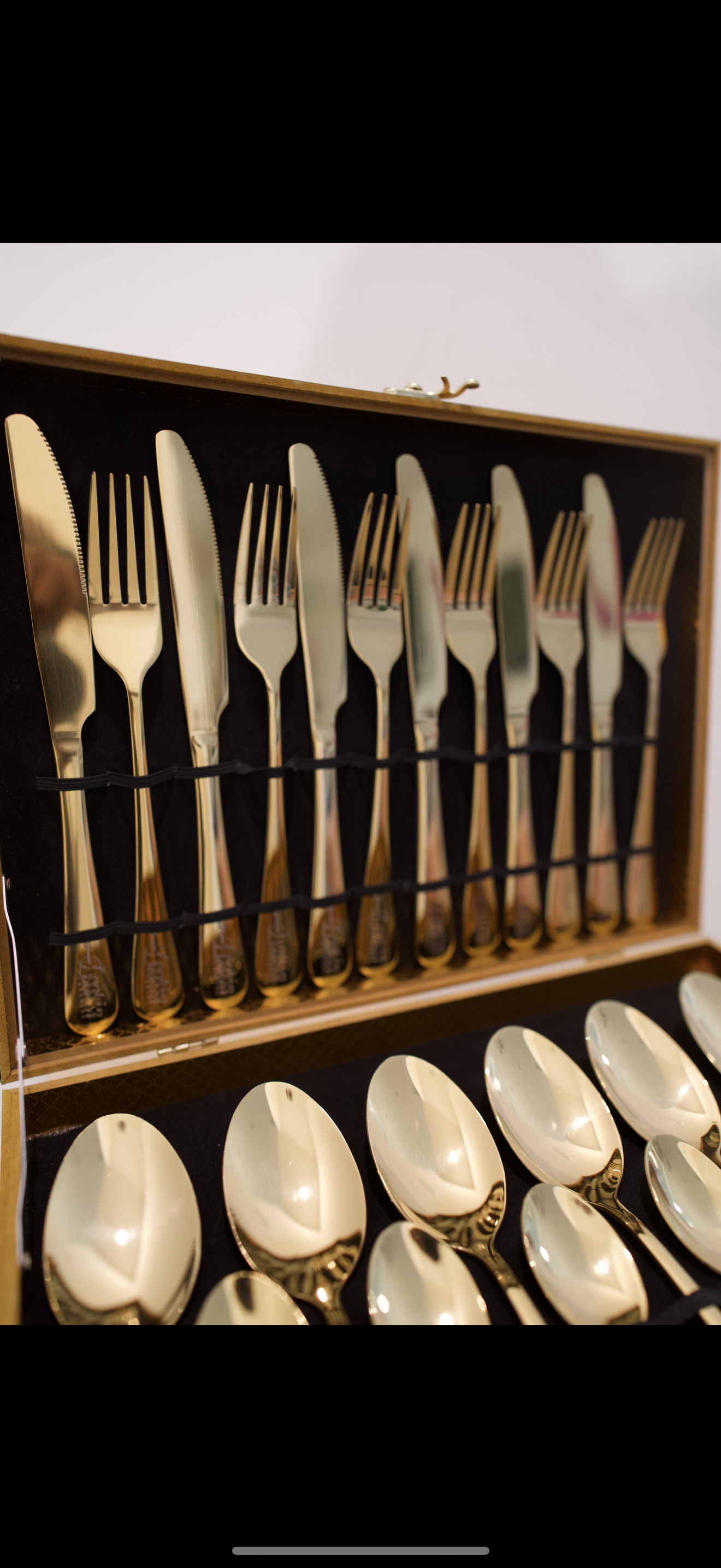 24 piece silverware set